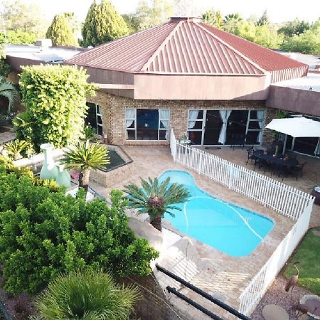 Leach Lodge Kuruman Εξωτερικό φωτογραφία