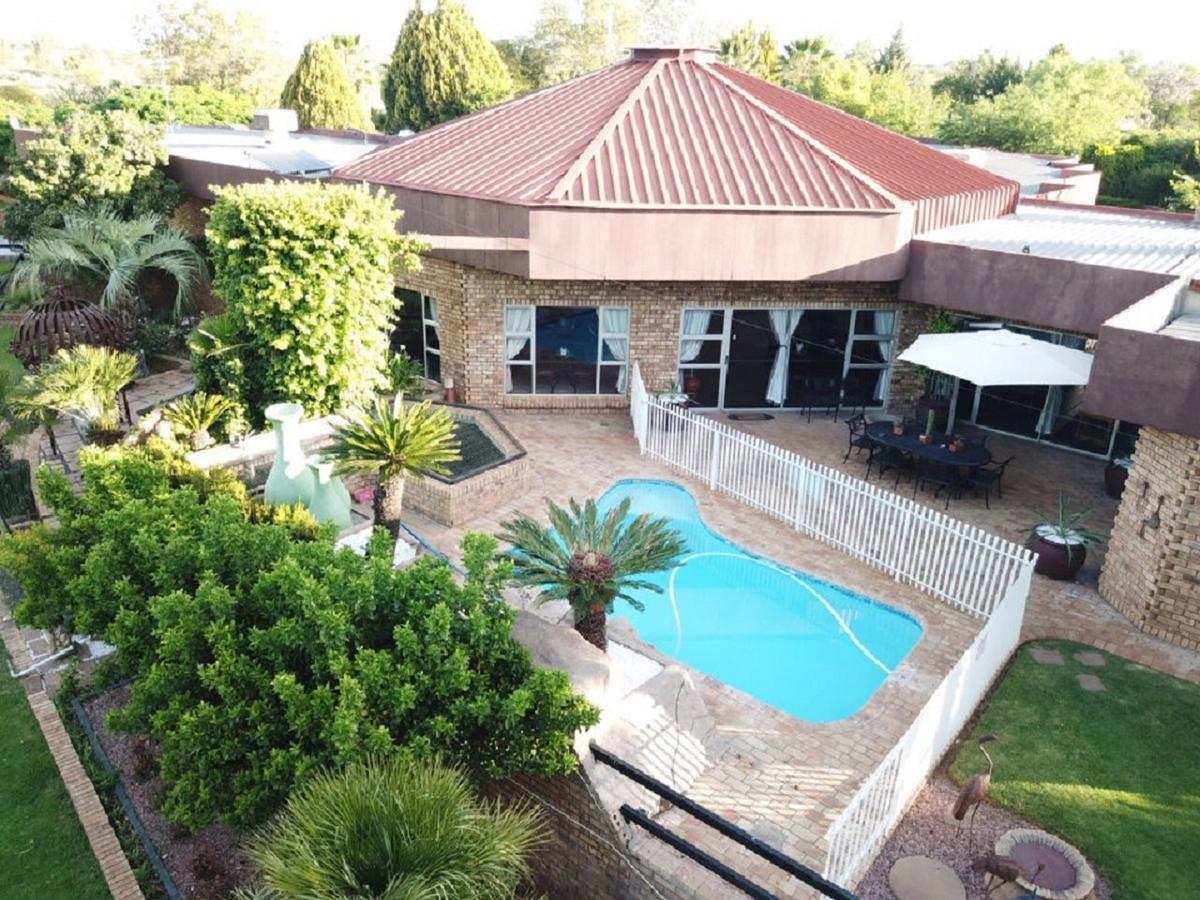 Leach Lodge Kuruman Εξωτερικό φωτογραφία