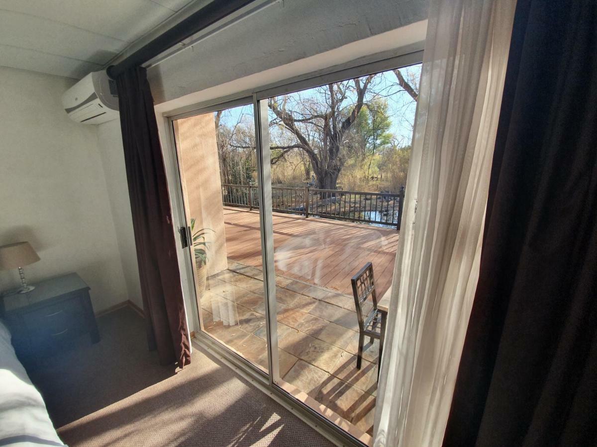Leach Lodge Kuruman Εξωτερικό φωτογραφία