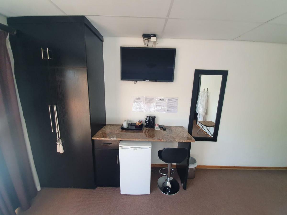 Leach Lodge Kuruman Εξωτερικό φωτογραφία