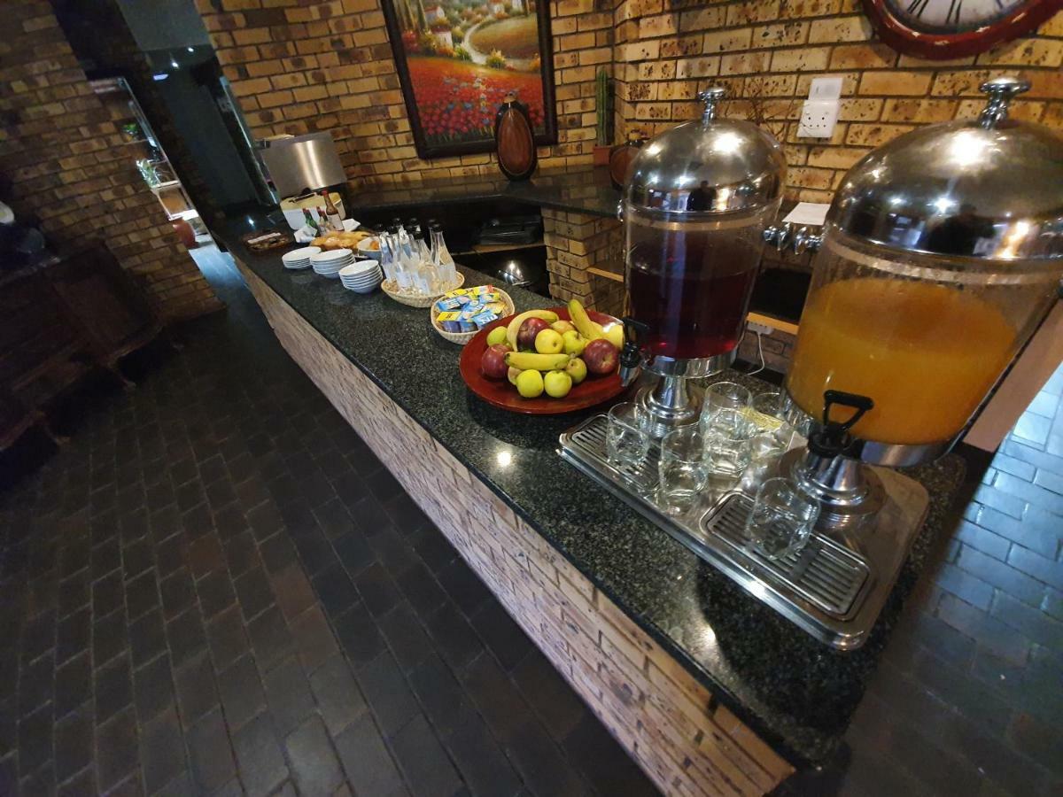 Leach Lodge Kuruman Εξωτερικό φωτογραφία