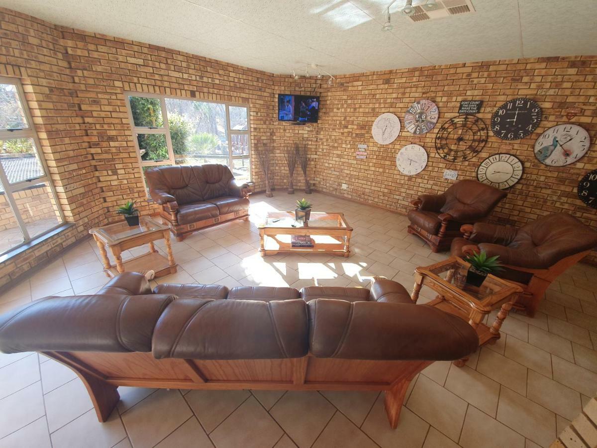 Leach Lodge Kuruman Εξωτερικό φωτογραφία